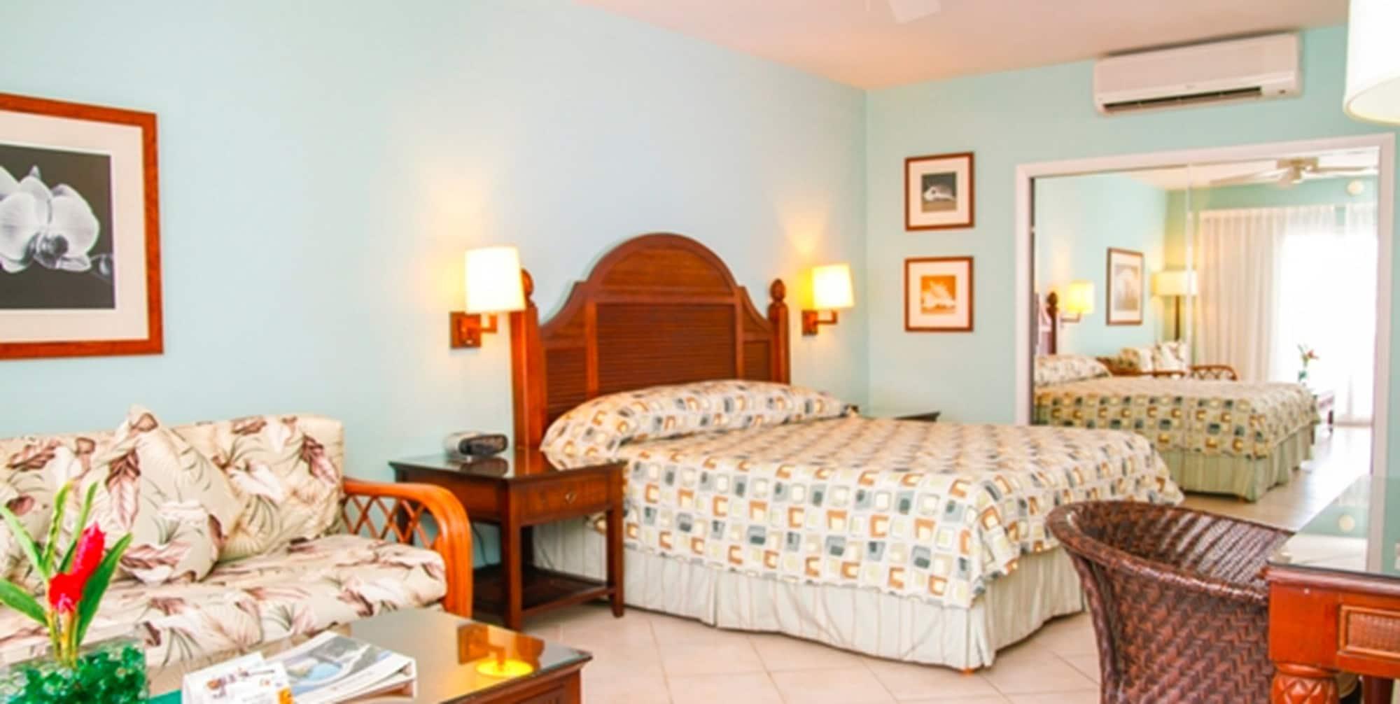 Trade Winds Hotel 딕킨슨 베이 외부 사진