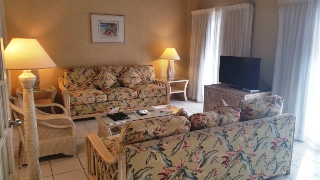 Trade Winds Hotel 딕킨슨 베이 외부 사진